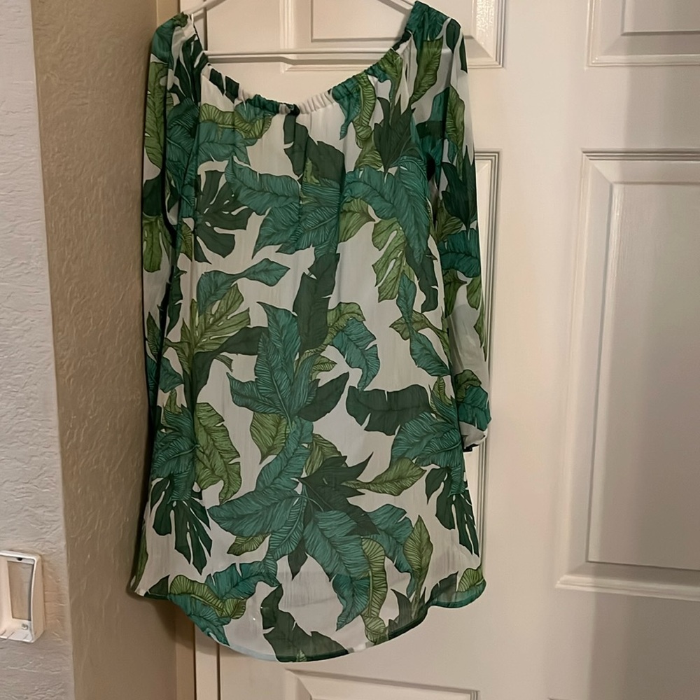 Womens lg green leaves tunic